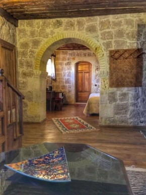 Aravan Evi